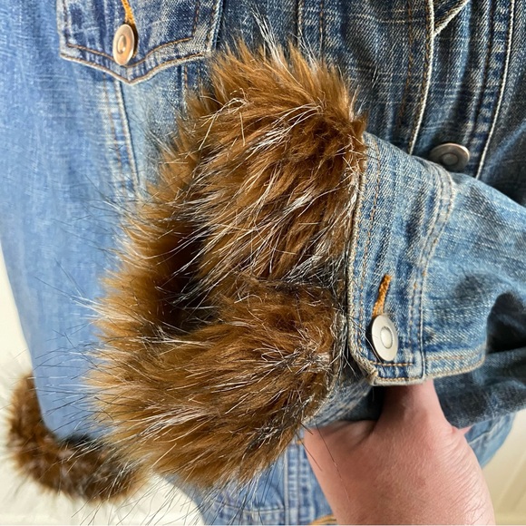 Vintage INC Denim Jacket with Faux Fur Attachments - Picture 10 of 16